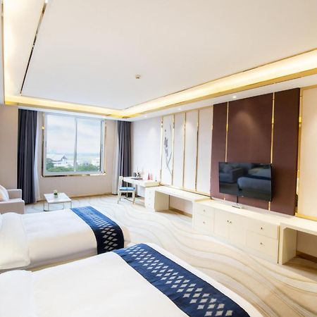 St Hotel Wattay Airport Vientiane Extérieur photo
